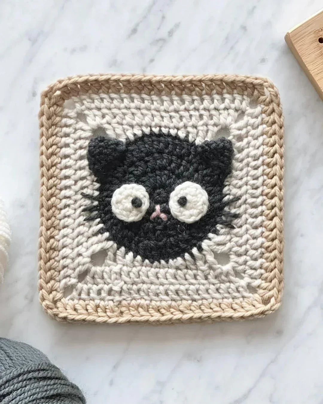 Baby Blanket Crochet Pattern with Animal Granny Squares