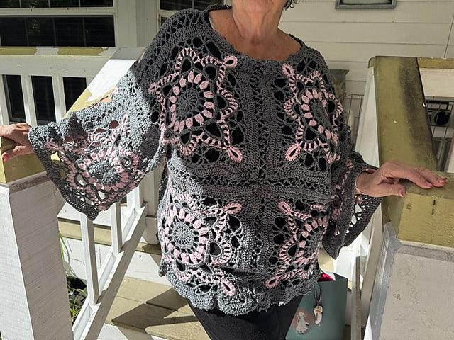 Clas Top – Granny Square Crochet Pattern