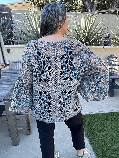 Clas Top – Granny Square Crochet Pattern
